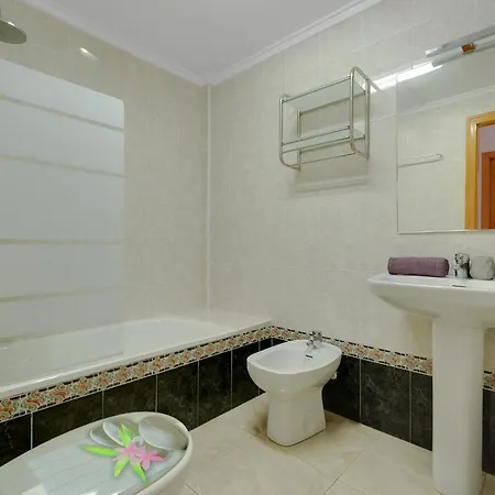 Raxi Apartment *